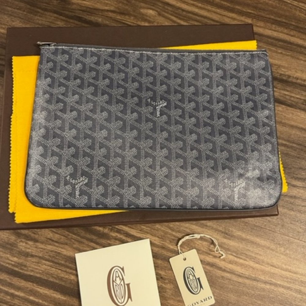 Goyard Monogram Logo Grey Senat MM Pouch Clutch
